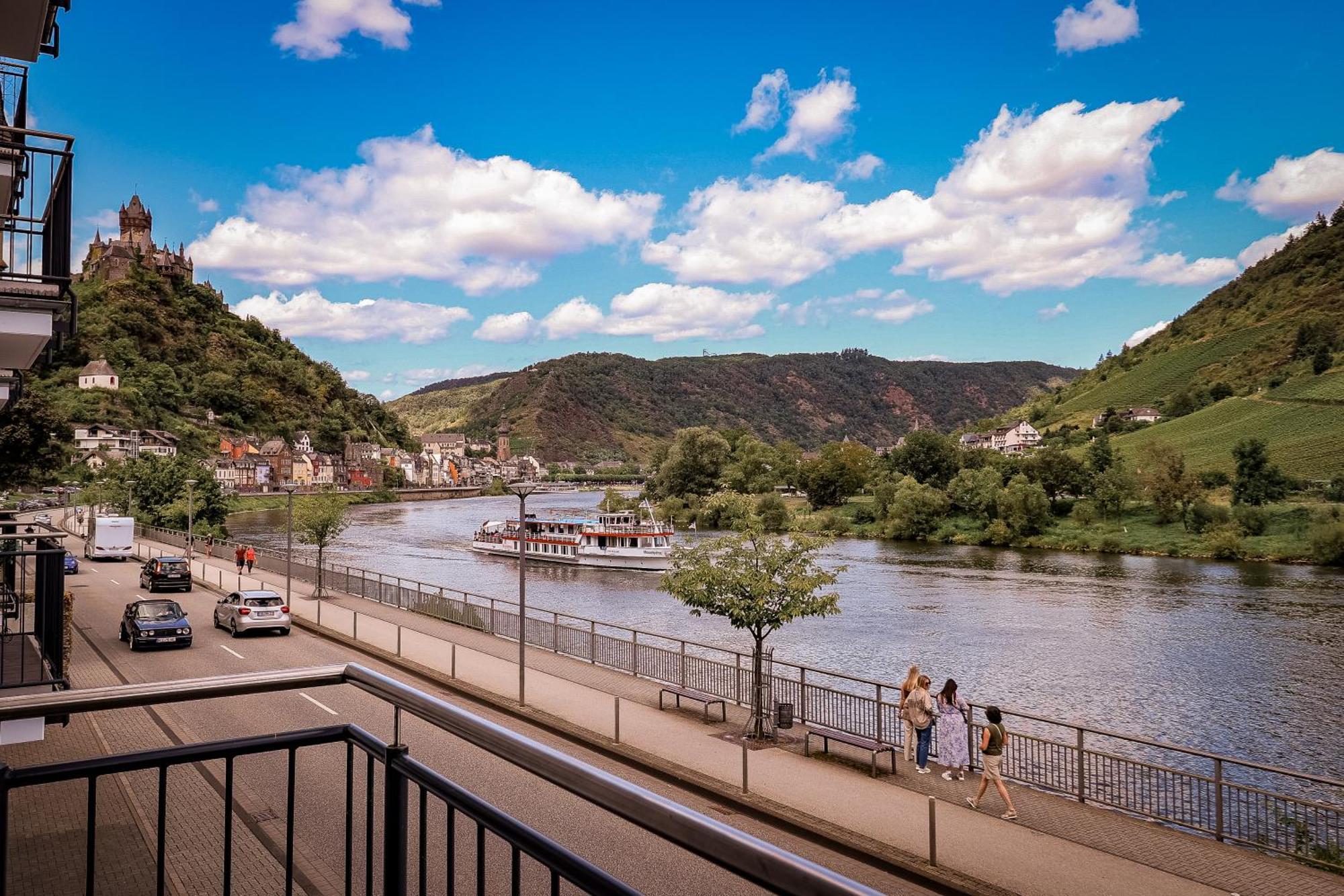 Moselpromenade Villa Moselufer, Panorama & Burg Cochem Blick, Netflix, Balkon Εξωτερικό φωτογραφία
